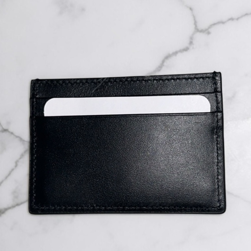 Authentic Gucci Black Leather Card Holder Slim Wallet Gold Logo Minimalist EUC - Picture 2 of 7